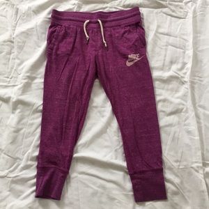 Nike purple cropped sweatpants SMALL